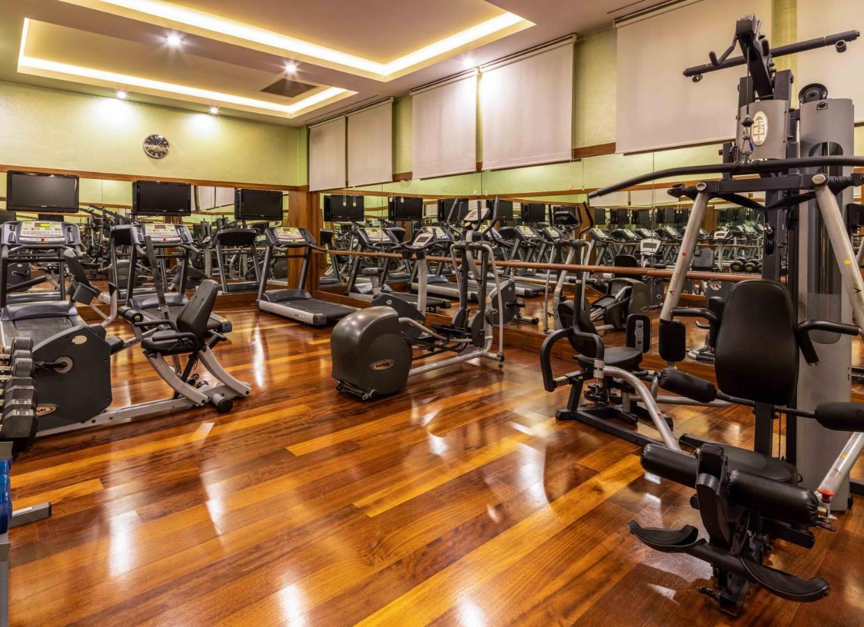 Hotel Celik Palas Convention Center & Thermal Spa Bursa Eksteriør billede A gym in a hotel